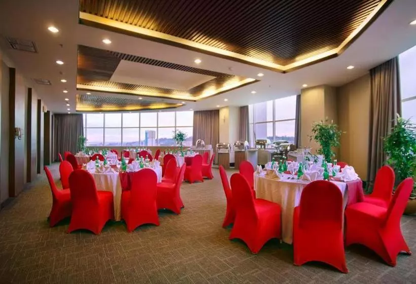 Golden Tulip Balikpapan Hotel & Suites