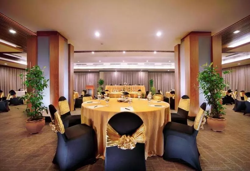 Golden Tulip Balikpapan Hotel & Suites