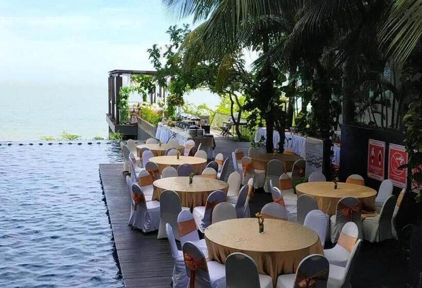 Golden Tulip Balikpapan Hotel & Suites