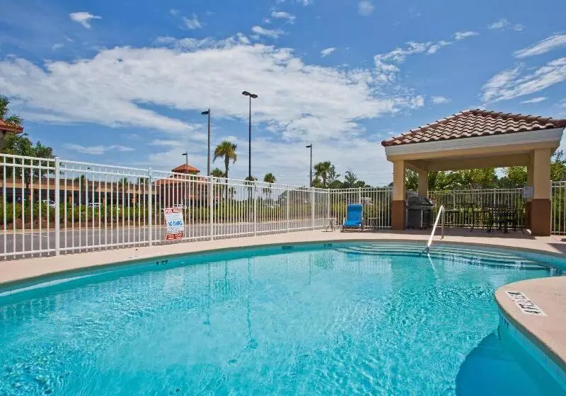 Hotel Candlewood Suites Destin Sandestin Area, An Ihg