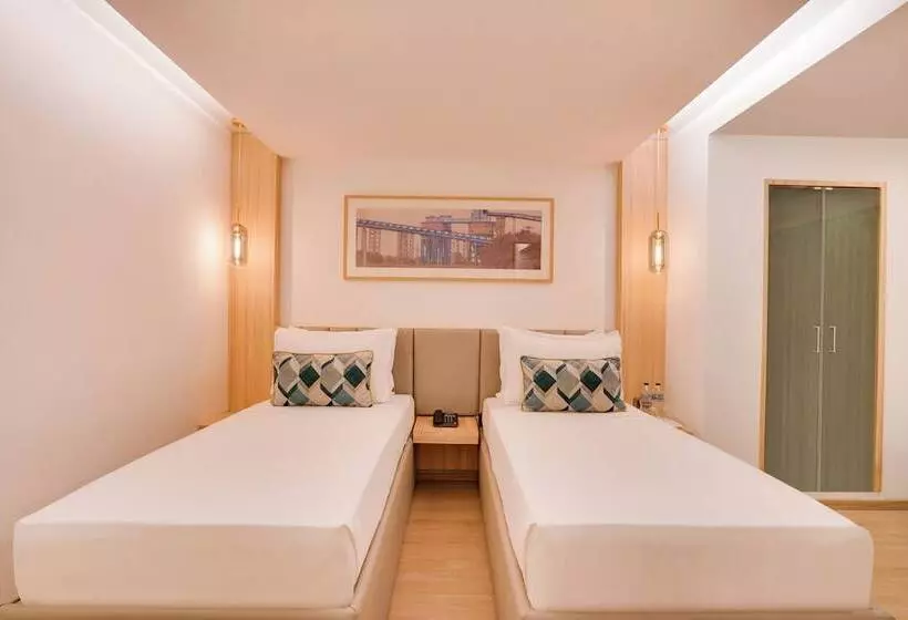 Lemon Tree Hotel, Centre Point, Jamshedpur