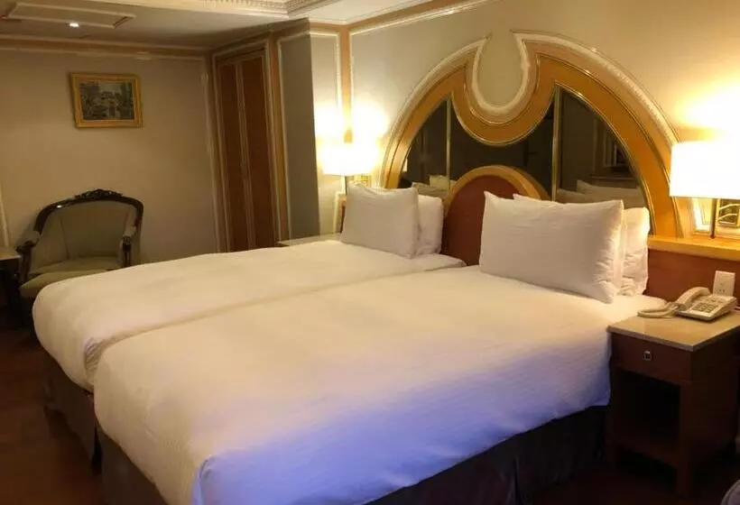 هتل Charming Castle