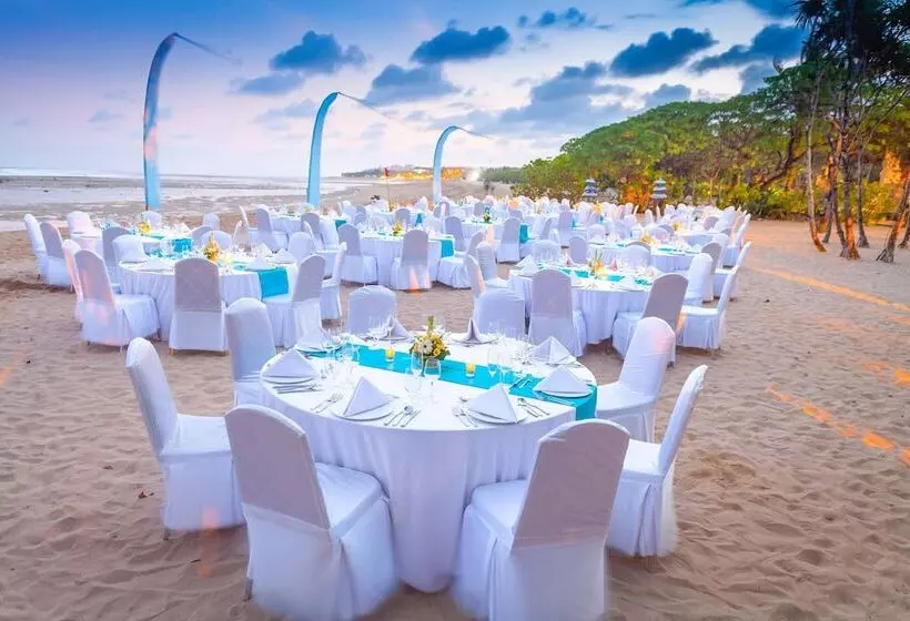 בית מלון כפרי Courtyard By Marriott Bali Nusa Dua Resort