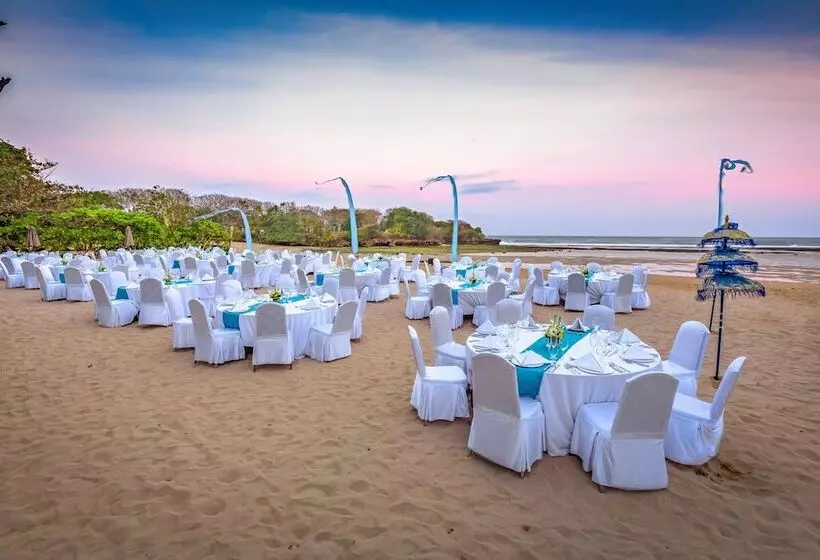 בית מלון כפרי Courtyard By Marriott Bali Nusa Dua Resort