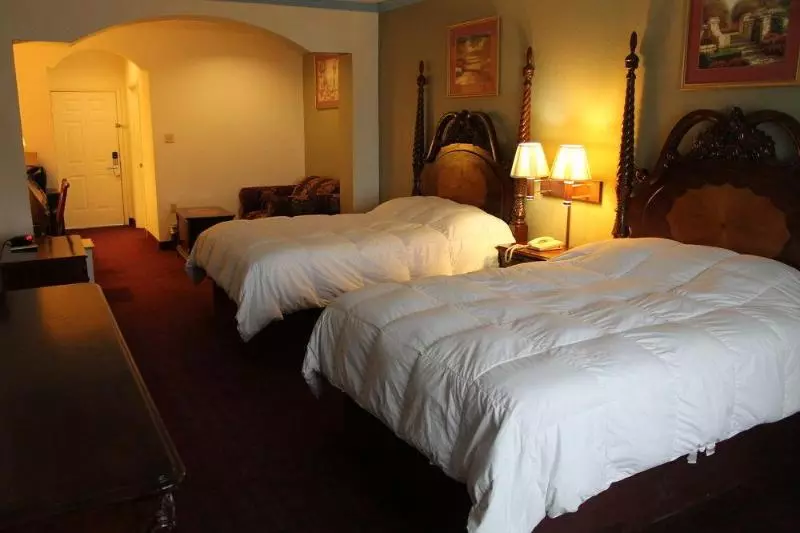 هتل Baymont By Wyndham Texas City