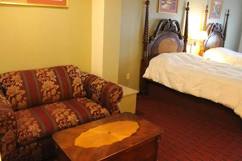 هتل Baymont By Wyndham Texas City