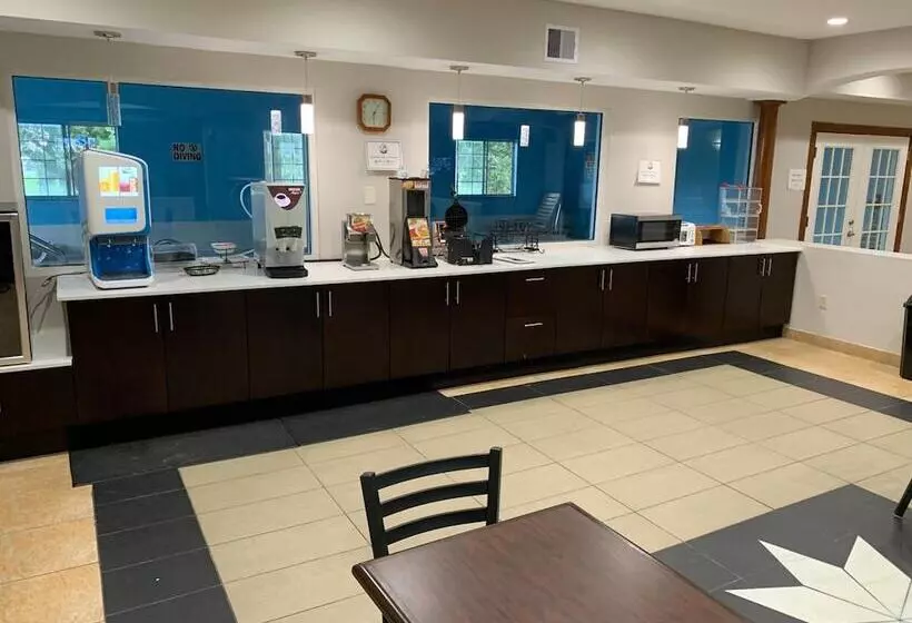 هتل Baymont By Wyndham Texas City