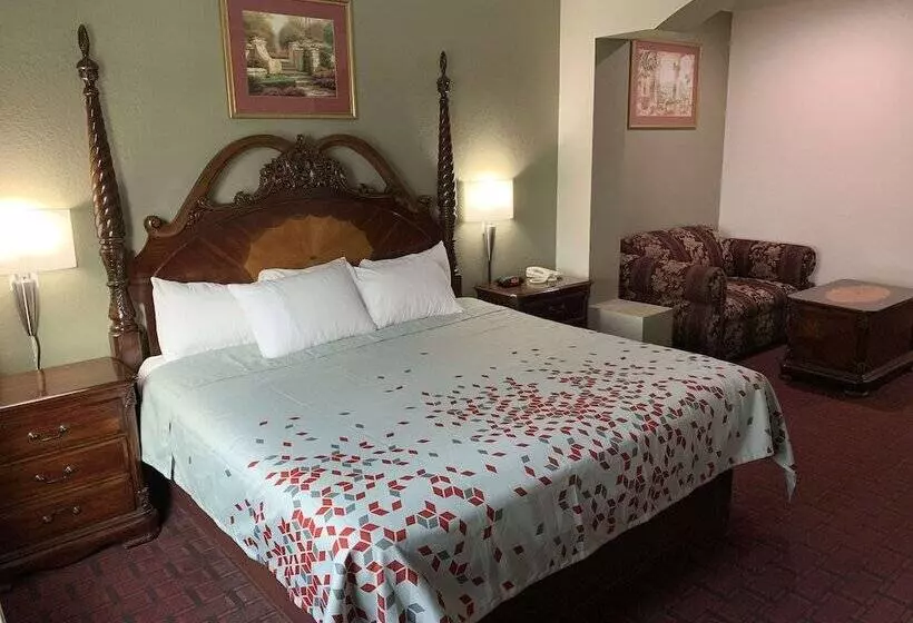 هتل Baymont By Wyndham Texas City