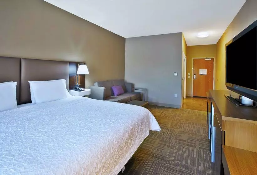 Szálloda Hampton Inn Commerce Novi