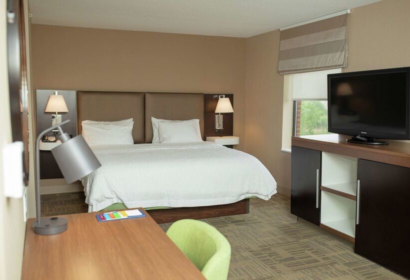 فندق Hampton Inn Commerce Novi