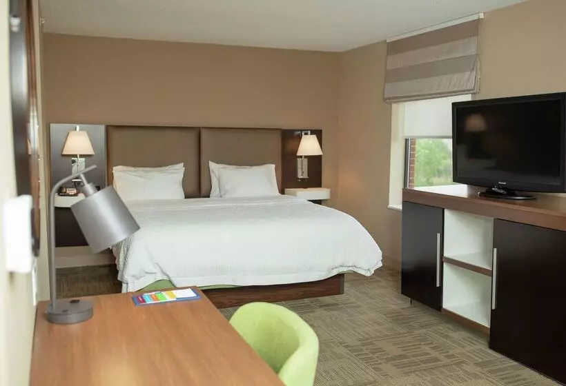 Szálloda Hampton Inn Commerce Novi