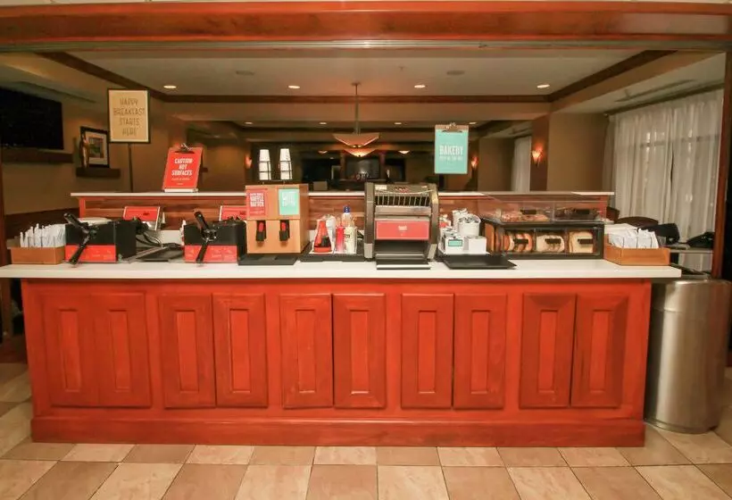 Szálloda Hampton Inn Commerce Novi