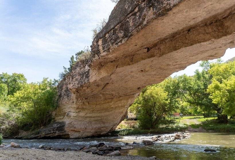 Отель Holiday Inn Express & Suites Douglas, An Ihg