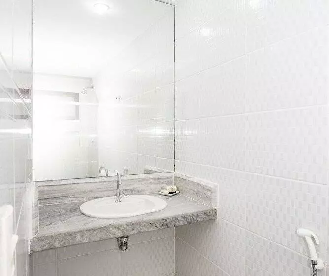 Hotel La Belle Beach