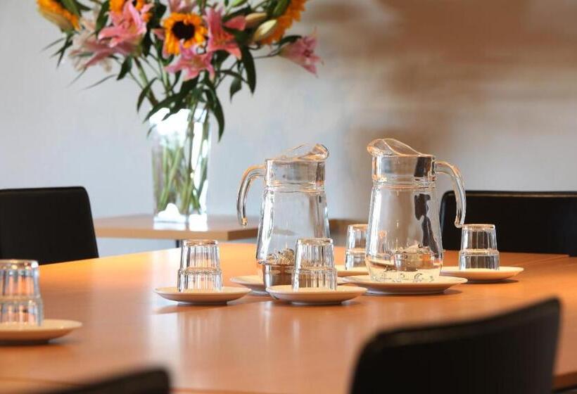 Отель Park View Motor Lodge