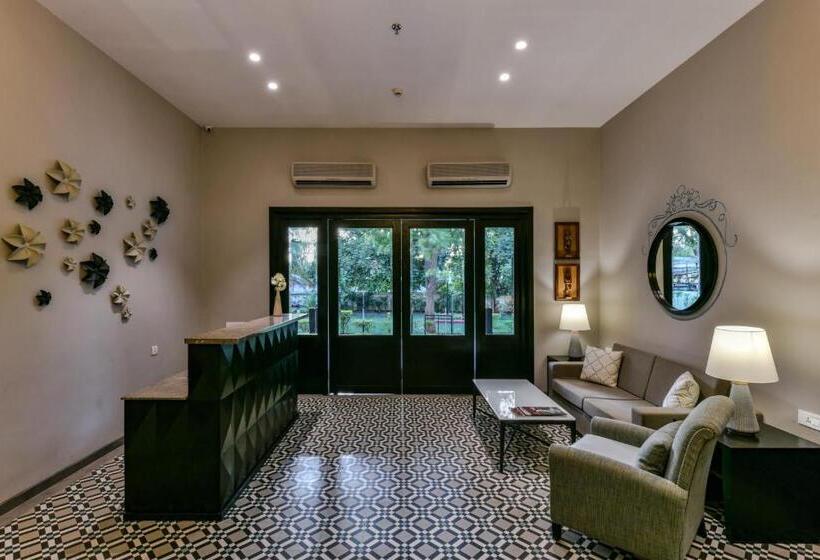 ホテル Sun N Sand Shirdi