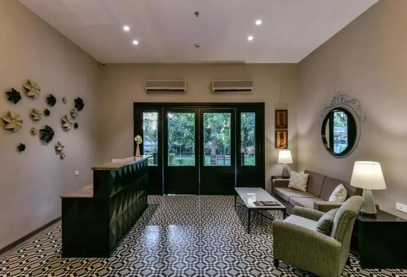 Отель Sun N Sand Shirdi