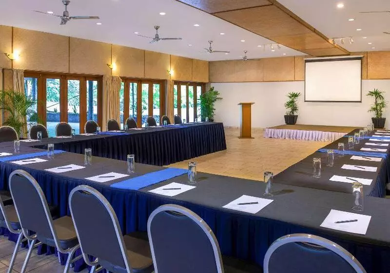 Novotel Suva Lami Bay