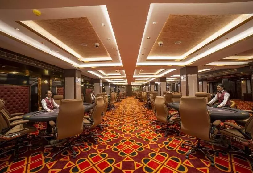 אתר נופש Sterling Gangtok Orange Village