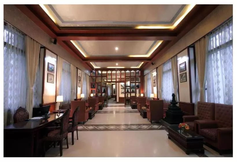 אתר נופש Sterling Gangtok Orange Village