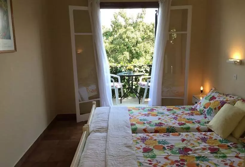 The Mayflower Studios & Apartments