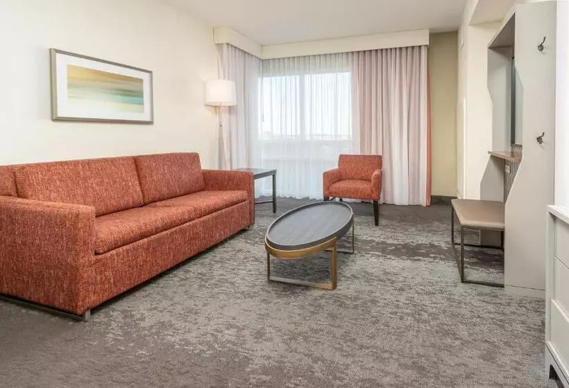 Holiday Inn Hotel & Suites Memphis Wolfchase Galleria, An Ihg