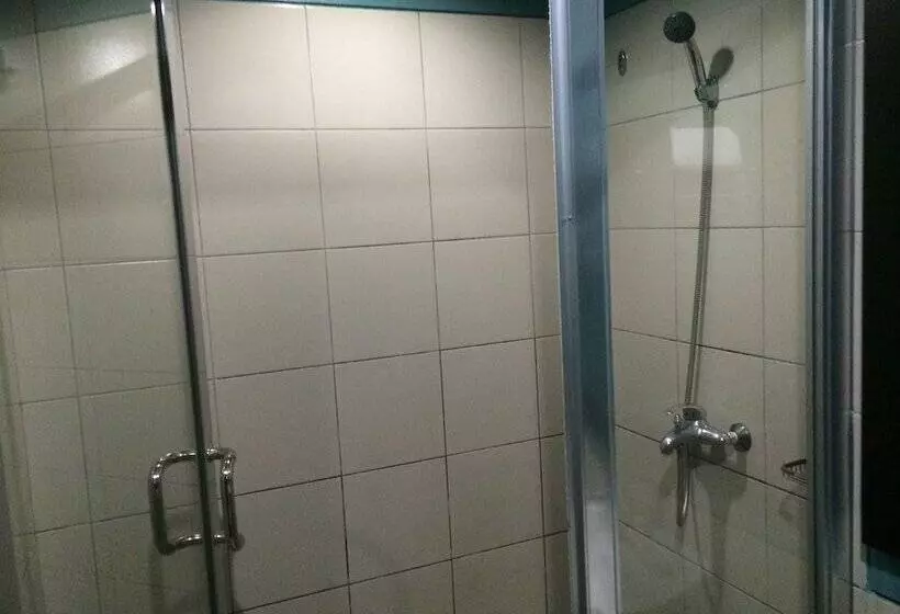 Отель Baguio Burnham Suites