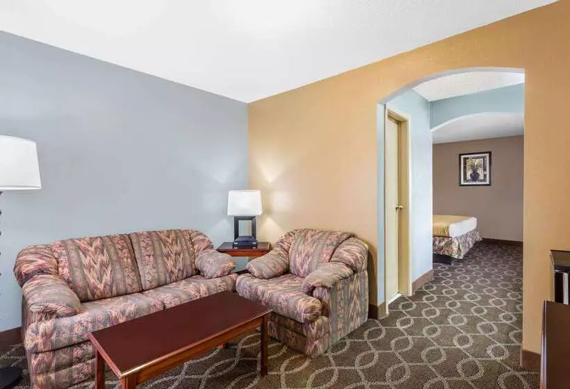 בית מלון כפרי Baymont By Wyndham Mobile/tillmans Corner