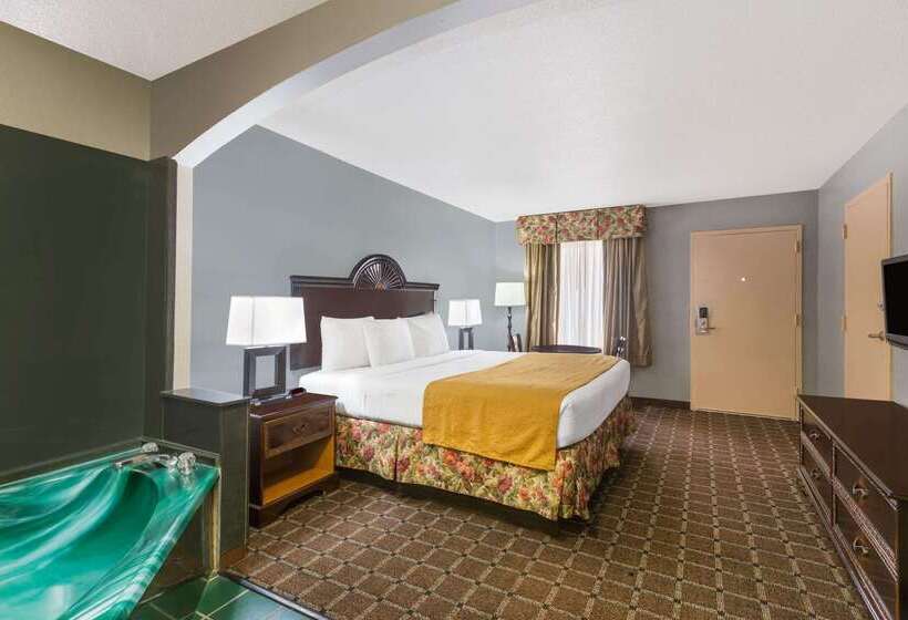 Hotel Baymont By Wyndham Mobile/tillmans Corner