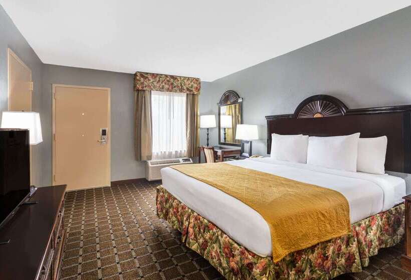 Hotel Baymont By Wyndham Mobile/tillmans Corner