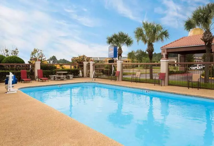 בית מלון כפרי Baymont By Wyndham Mobile/tillmans Corner