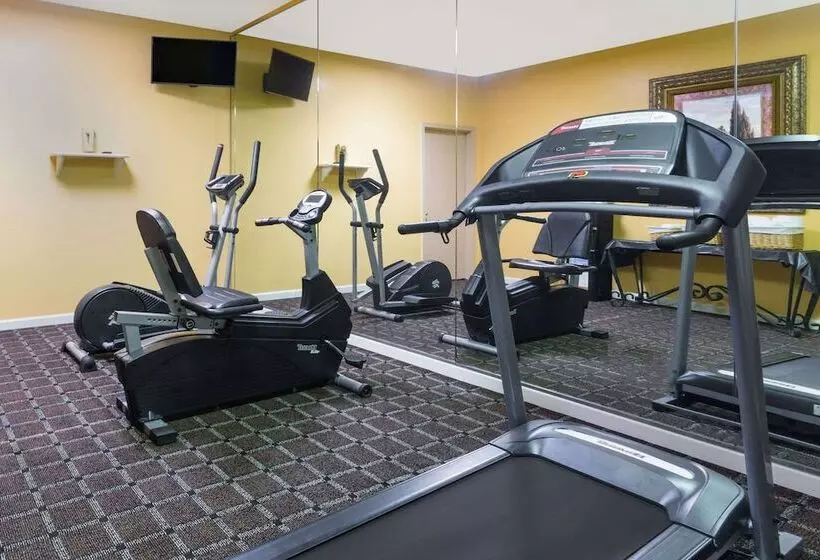 בית מלון כפרי Baymont By Wyndham Mobile/tillmans Corner