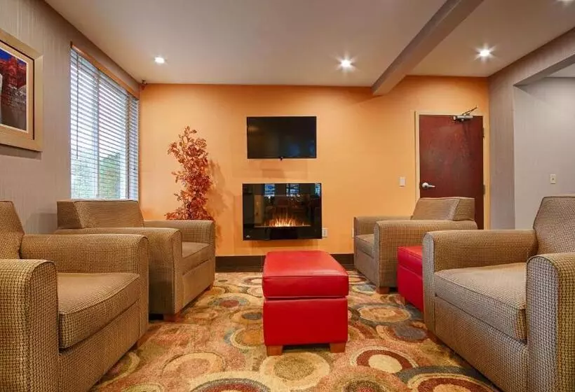 호텔 Comfort Inn & Suites