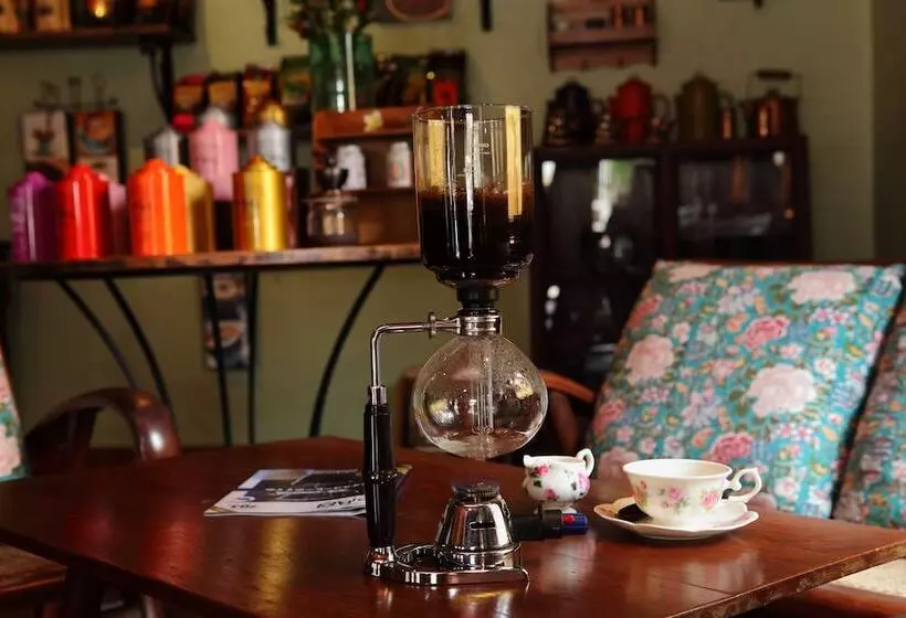 Отель Cafe De Laos