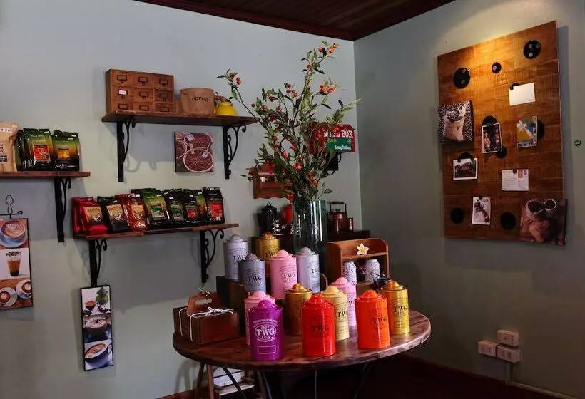 Отель Cafe De Laos