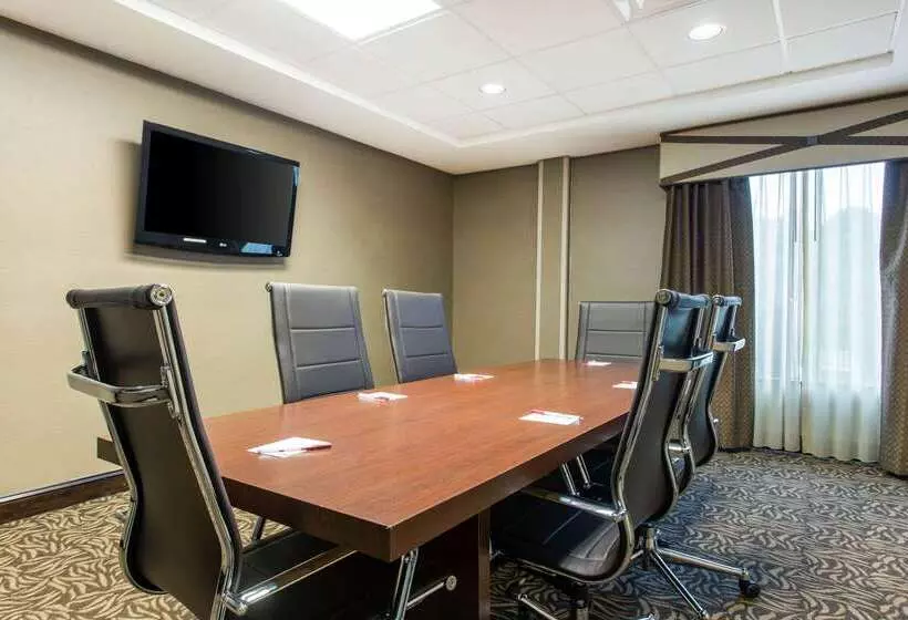 酒店 Comfort Suites Clinton Near Presbyterian College