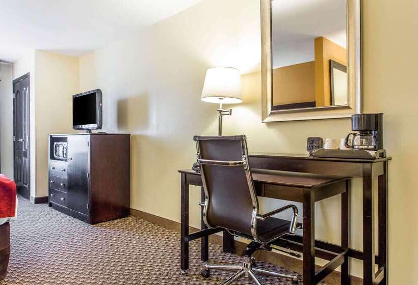 בית מלון כפרי Comfort Suites Clinton Near Presbyterian College