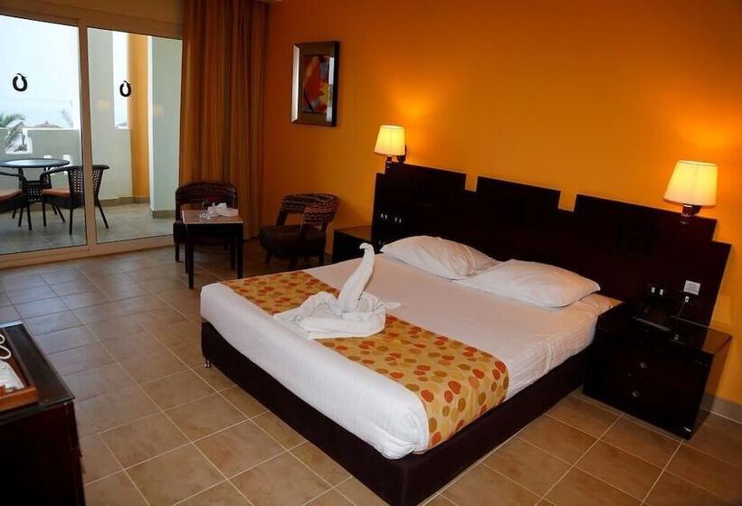 هتل Coral Sun Beach