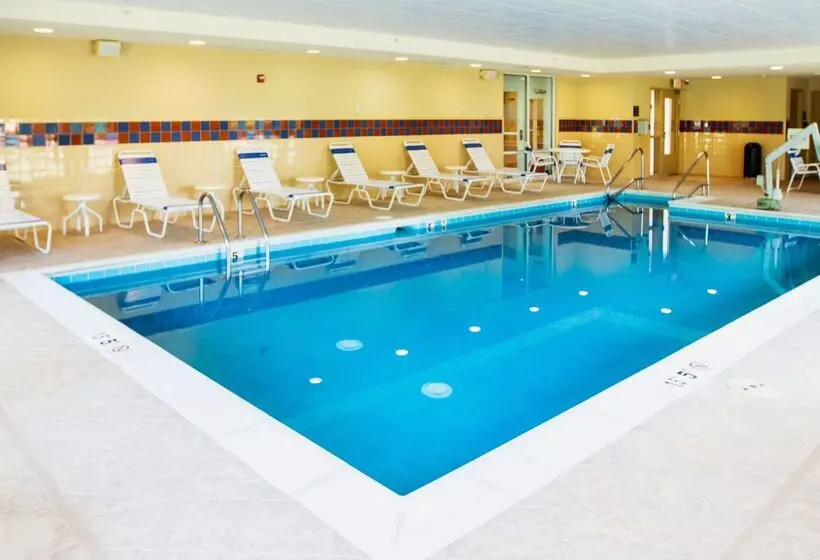 ホテル Hampton Inn Gloucester