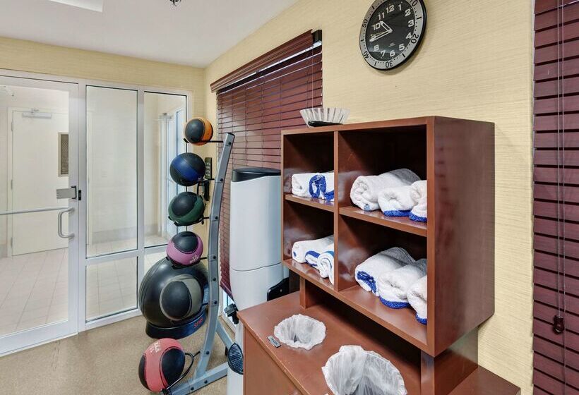 בית מלון כפרי Hilton Garden Inn Oklahoma City North Quail Springs