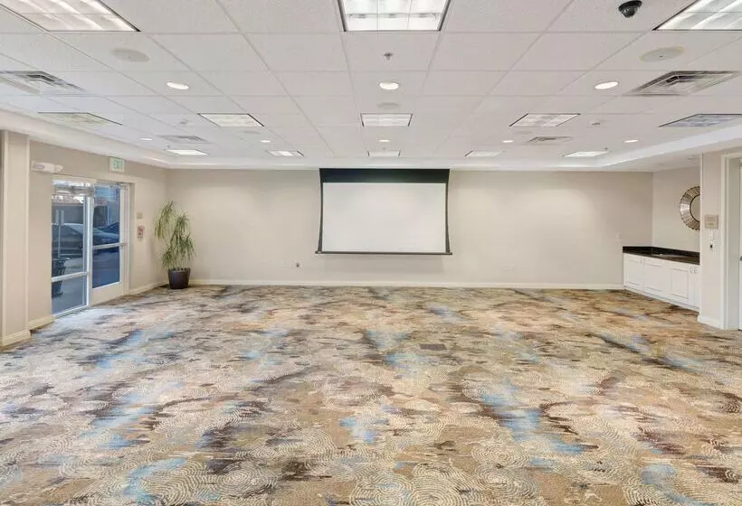 호텔 Hilton Garden Inn Oklahoma City North Quail Springs