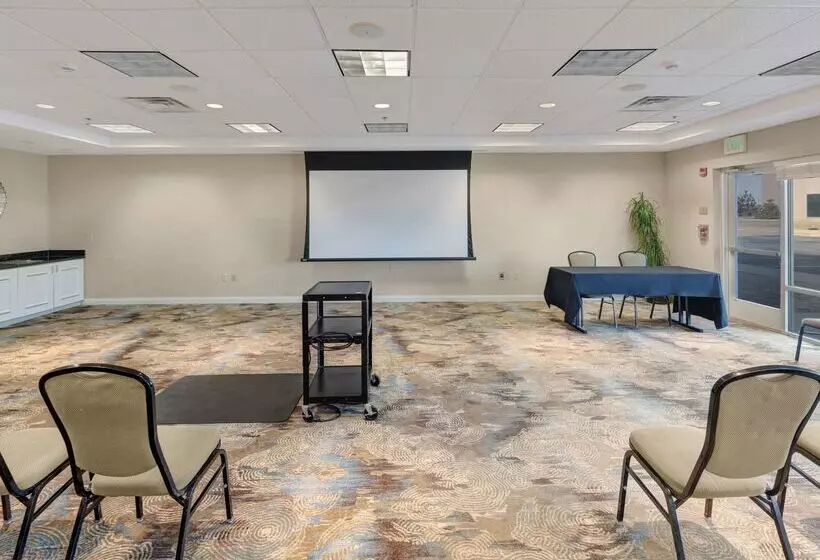 호텔 Hilton Garden Inn Oklahoma City North Quail Springs