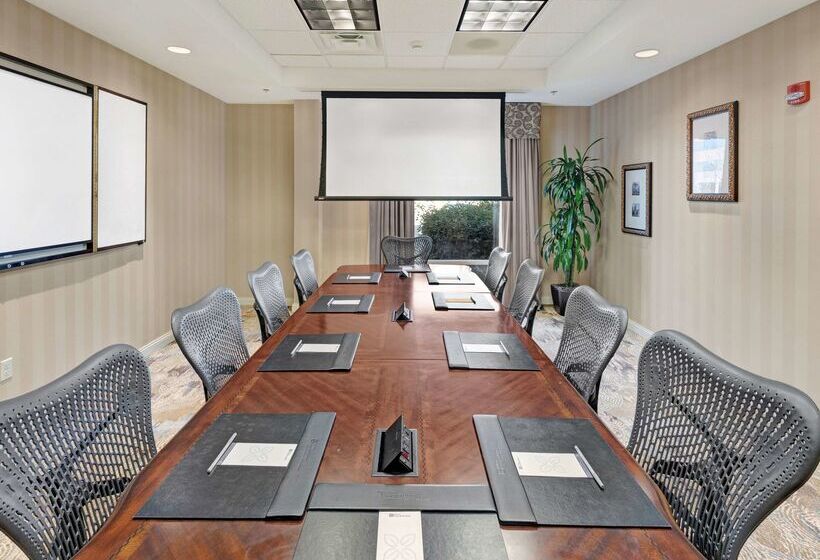 בית מלון כפרי Hilton Garden Inn Oklahoma City North Quail Springs