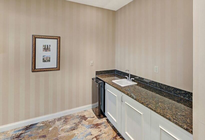 בית מלון כפרי Hilton Garden Inn Oklahoma City North Quail Springs