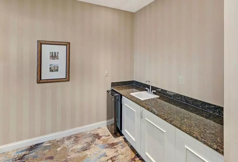 호텔 Hilton Garden Inn Oklahoma City North Quail Springs