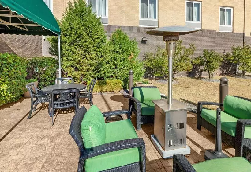 호텔 Hilton Garden Inn Oklahoma City North Quail Springs