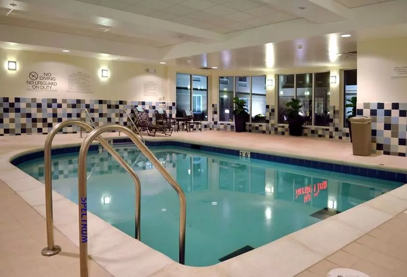 Отель Hilton Garden Inn St. Louis Airport