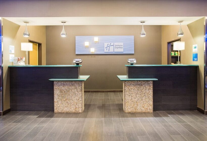 Отель Holiday Inn Express & Suites Amarillo West, An Ihg