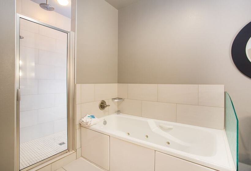 Отель Holiday Inn Express & Suites Amarillo West, An Ihg