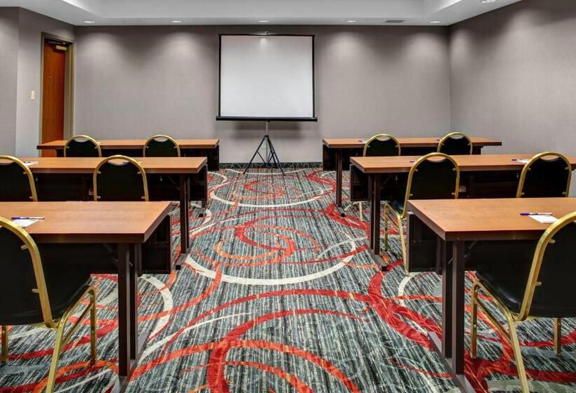 Holiday Inn Express Hotel & Suites Pittsburgh South Side, An Ihg